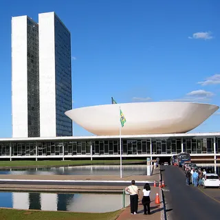 BRAZIL'S RIGHT TAKES BOTH HOUSES OF CONGRESS